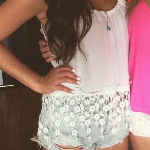 White crop tank - Picture 5 of 5